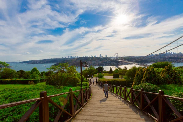 Θέα Της Γέφυρας Fatih Sultan Mehmet Από Πάρκο Otagtepe Στην — Φωτογραφία Αρχείου