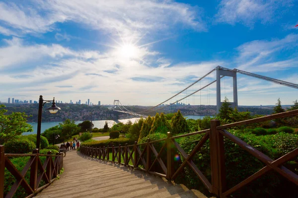 Fatih Sultan Mehmet Bridge Uitzicht Vanaf Otagtepe Park Istanbul — Stockfoto