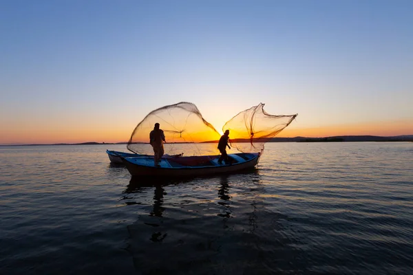 Pescador Del Lago Atardecer —  Fotos de Stock