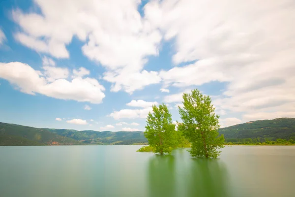 stock image Winding sandy shore of salty mountain lake Salda. Turquoise water. Mountain Lake. Resting-place. Tourist attraction