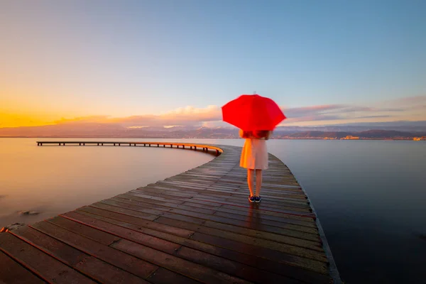 Muelle Forma Bumerán Por Mar Fotografiado Con Técnica Larga Exposición — Foto de Stock