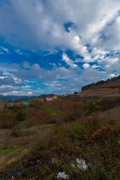 Türkiye 'nin Kastamonu kentindeki Kure Dağları' nın yamaçlarındaki manzara güzel sonbahar doğası