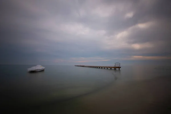 Istanbul Bosphorus Bridge Ruined Piers Photographed Long Exposure Technique — ストック写真