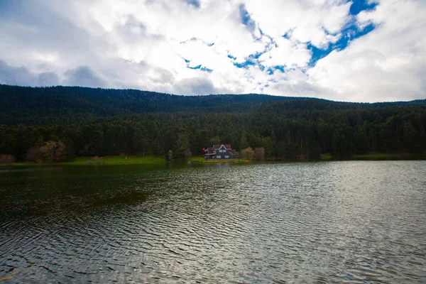 Golcuk National Park Bolu Turkey Autumn Wooden Lake House Forest — стокове фото