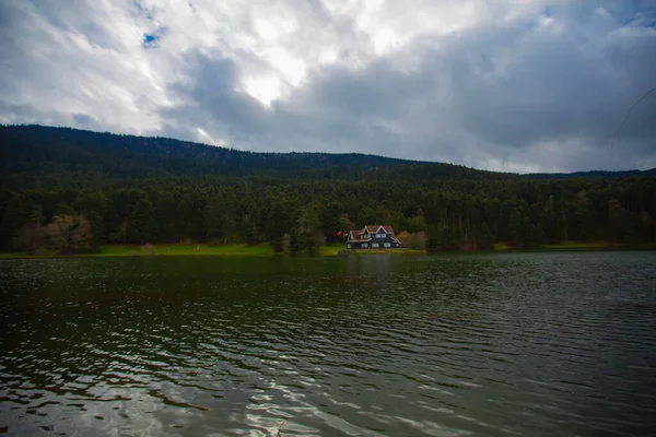 Golcuk Nationaal Park Bolu Turkije Herfst Houten Lake Huis Het — Stockfoto
