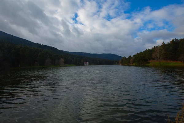 Golcuk National Park Bolu Turkey Autumn Wooden Lake House Forest — Foto de Stock