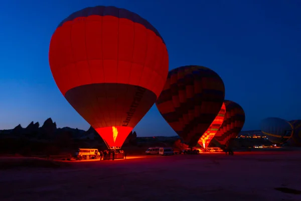 Πολύχρωμα Αερόστατα Πριν Από Την Έναρξη Του Εθνικού Πάρκου Γκιόρεμε — Φωτογραφία Αρχείου
