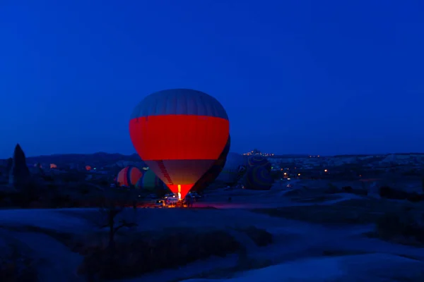 Kleurrijke Hete Lucht Ballonnen Voor Lancering Goreme Nationaal Park Cappadocië — Stockfoto