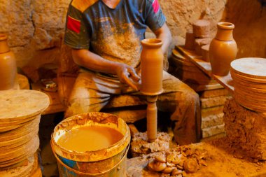 Pottery factory and pottery craftsmen