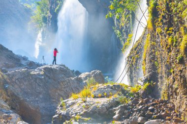 Kapuzbasi şelalesi dünyanın en yüksek ikinci şelalesidir ve Anadolu 'da saklanan en güzel doğa yeridir..
