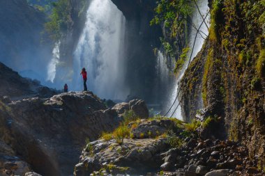 Kapuzbasi şelalesi dünyanın en yüksek ikinci şelalesidir ve Anadolu 'da saklanan en güzel doğa yeridir..
