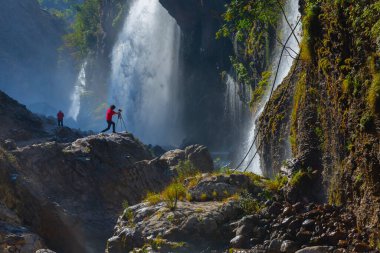 Kapuzbasi şelalesi dünyanın en yüksek ikinci şelalesidir ve Anadolu 'da saklanan en güzel doğa yeridir..