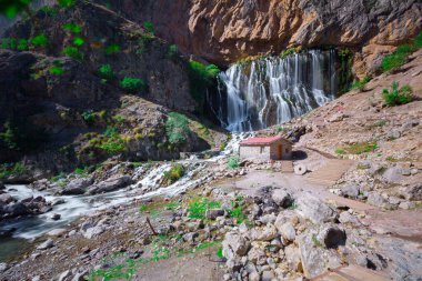 Kapuzbasi 'nin inanılmaz şelalesi - Kayseri, Türkiye