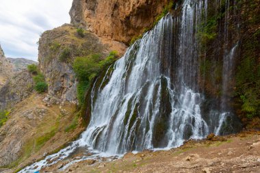 Kapuzbasi 'nin inanılmaz şelalesi - Kayseri, Türkiye