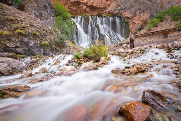 Cachoeira Incrível Kapuzbasi Kayseri Turquia — Fotografia de Stock