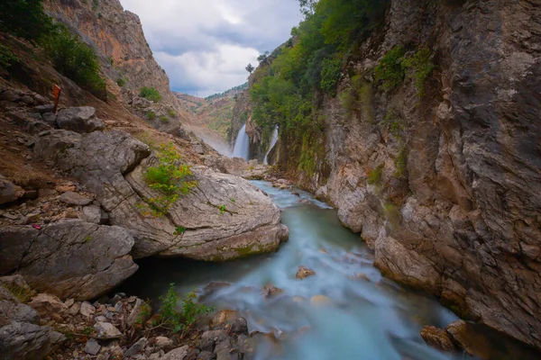 Kapuzbasi 'nin inanılmaz şelalesi - Kayseri, Türkiye
