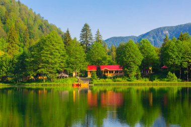 Borcka Karagol (Karadeniz) Artvin, Türkiye 'nin kuzeydoğusunda Karadeniz' den yaklaşık 30 km içeride yer alan bir şehirdir. Dağlarında inanılmaz platolar ve küçük kraterler bulunur..