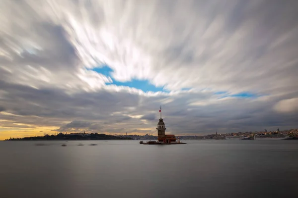 Maiden Tower Most Beautiful Historical Lighthouse Istanbul Photographed Long Exposure — стоковое фото