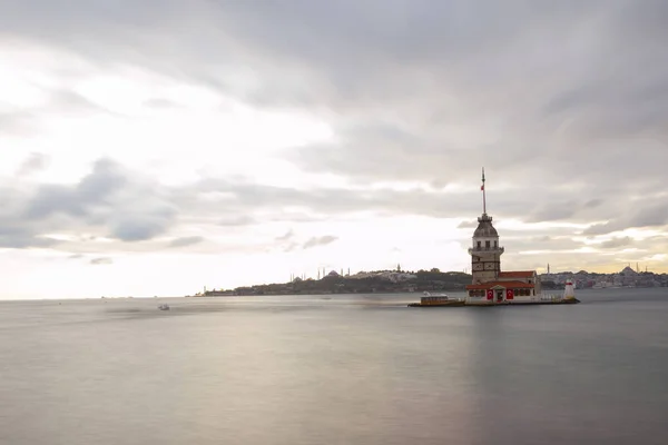 Maiden Tower Most Beautiful Historical Lighthouse Istanbul Photographed Long Exposure — стоковое фото