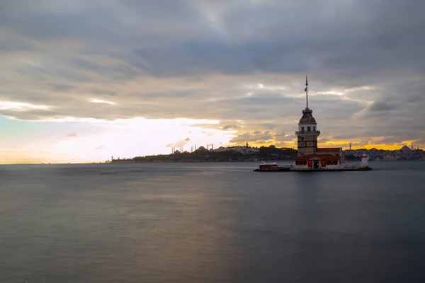 Maiden Tower Mooiste Historische Vuurtoren Van Istanbul Werd Gefotografeerd Met — Stockfoto