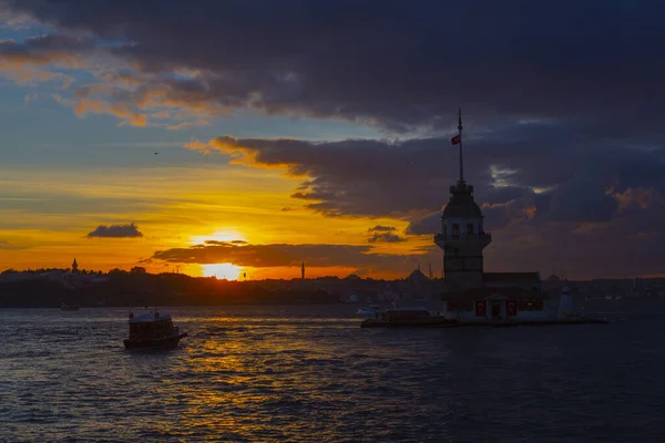 Maiden Tower Most Beautiful Historical Lighthouse Istanbul Photographed Sunset — стоковое фото