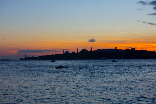 Mavi Cami, Ayasofya ve Topkapı Sarayı; İstanbul 'daki Popüler Yerler