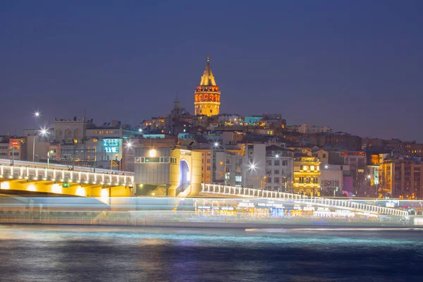 Galata Kulesi, Galata Köprüsü, Karaköy ilçesi ve Golden Horn, İstanbul - Türkiye