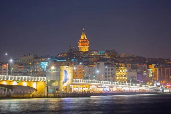 Galata Kulesi, Galata Köprüsü, Karaköy ilçesi ve Golden Horn, İstanbul - Türkiye