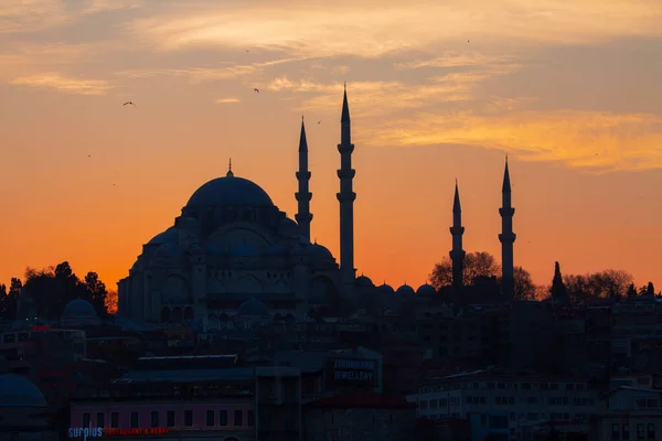 Naplemente Isztambulban Törökország Szulejmán Mecset Oszmán Császári Mecset Kilátás Galata — Stock Fotó