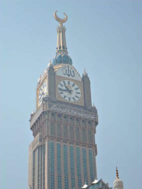 Kabe, Müslümanların kutsal mekanının minareleri ve duvarları. .