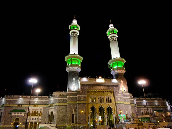 Kaaba 穆斯林的圣地 有尖塔的Zamzam塔 — 图库照片