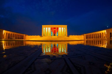 Ankara Türkiye 'de Anitkabir. Anitkabir, Atatürk 'ün mozolesidir. Türkiye Cumhuriyeti 'nin Kurucusu