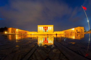Ankara Türkiye 'de Anitkabir. Anitkabir, Atatürk 'ün mozolesidir. Türkiye Cumhuriyeti 'nin Kurucusu