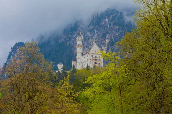 Krásný Výhled Světoznámý Zámek Neuschwanstein Románský Palác Devatenáctého Století Postavený — Stock fotografie