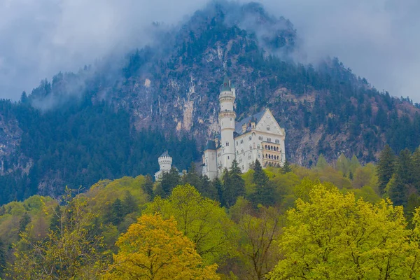 Prachtig Uitzicht Het Wereldberoemde Neuschwanstein Kasteel Het Negentiende Eeuwse Romaanse — Stockfoto