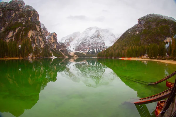 Jezero Braies Dolomitských Alpách Itálie — Stock fotografie
