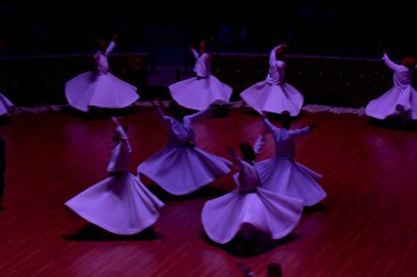 Konya 'da tanımlanamayan Semazen ve Dervishes