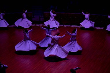 Konya 'da tanımlanamayan Semazen ve Dervishes