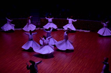 Konya 'da tanımlanamayan Semazen ve Dervishes