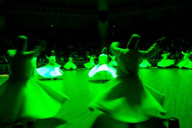 Konya 'da tanımlanamayan Semazen ve Dervishes