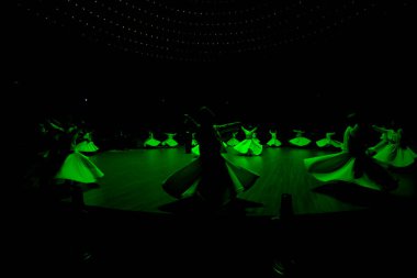 Konya 'da tanımlanamayan Semazen ve Dervishes