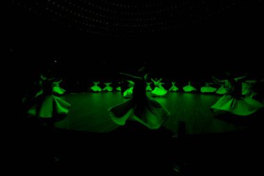 Konya 'da tanımlanamayan Semazen ve Dervishes