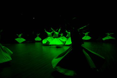 Konya 'da tanımlanamayan Semazen ve Dervishes