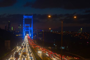 Şehir trafiği ve Boğaz Köprüsü