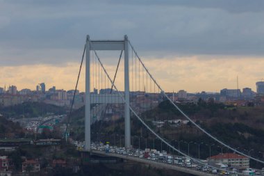 Şehir trafiği ve Boğaz Köprüsü