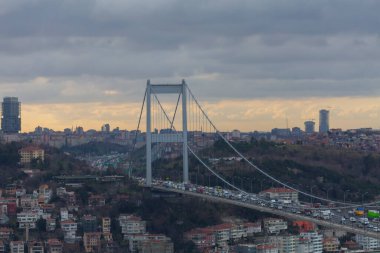 Şehir trafiği ve Boğaz Köprüsü