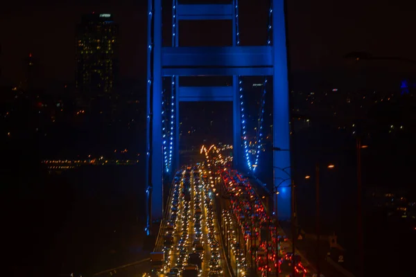 Stadtverkehr Und Bosporus Brücke — Stockfoto