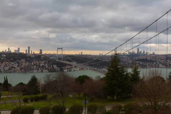 Tráfico Urbano Puente Del Bósforo —  Fotos de Stock