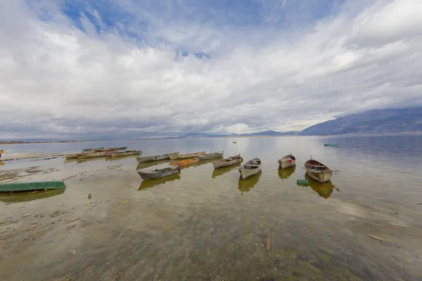 Denizli イスクリの湖での漁船 — ストック写真