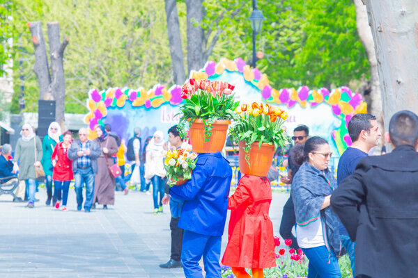 Фестиваль тюльпанов и площади Султанахмет